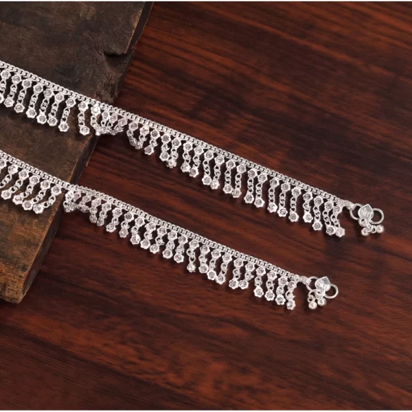 Women's Silver Color Anklets (Free Size: Upto 10")