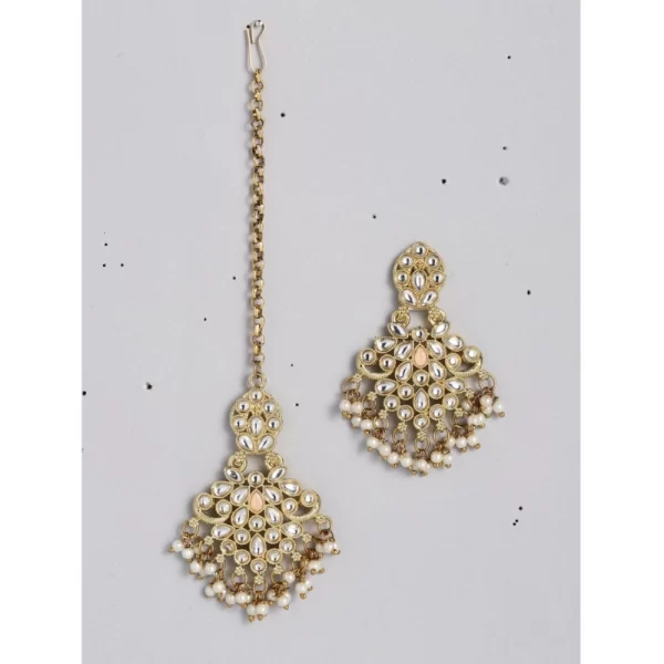 Women's Rose Gold Plated Alloy Kundan Earrings & Mangtikka (White)